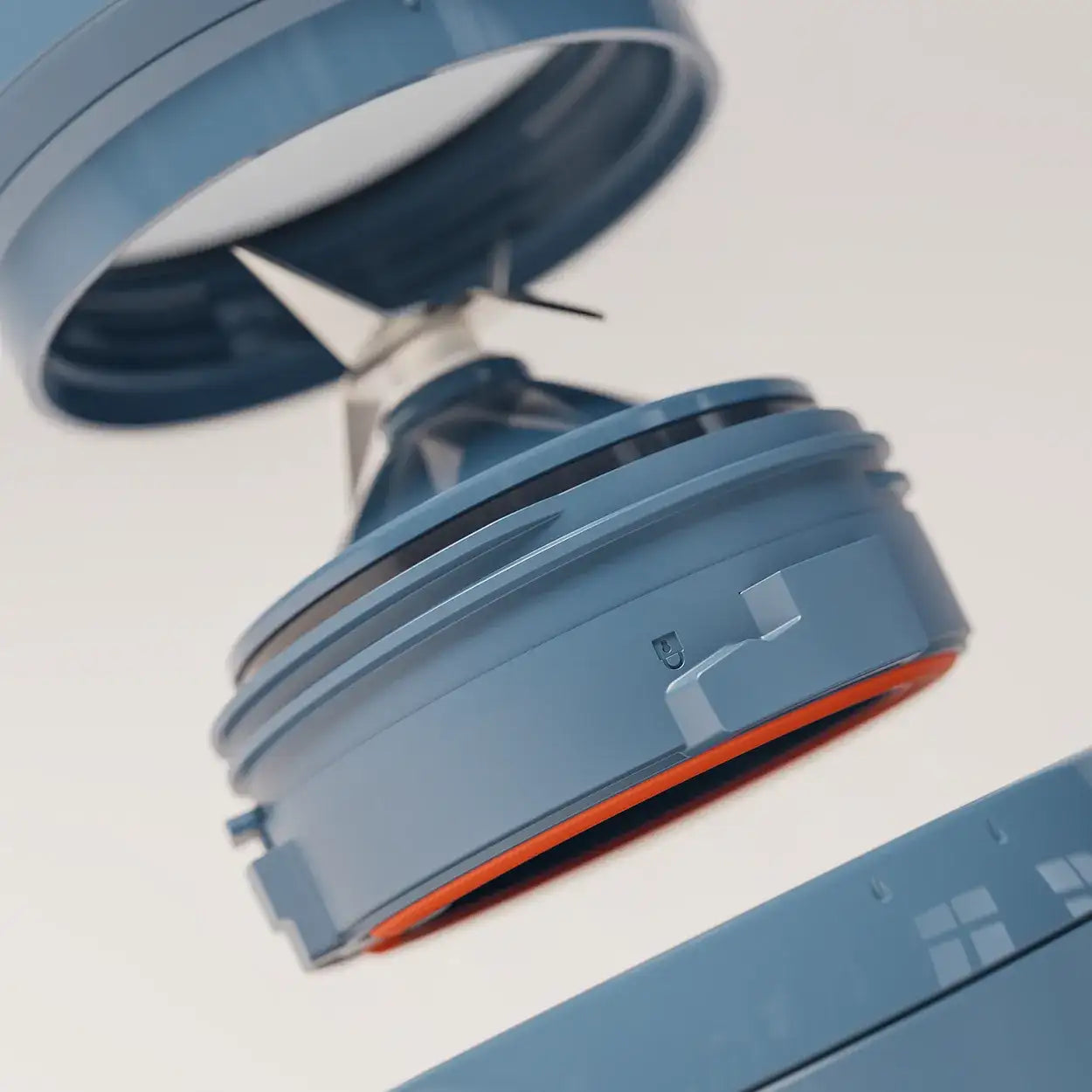 intelligent-cordless-portable-blender-h4 ICB_fullAssembly_midnightBlue_3_2_explodeBladeLock_edit.webp