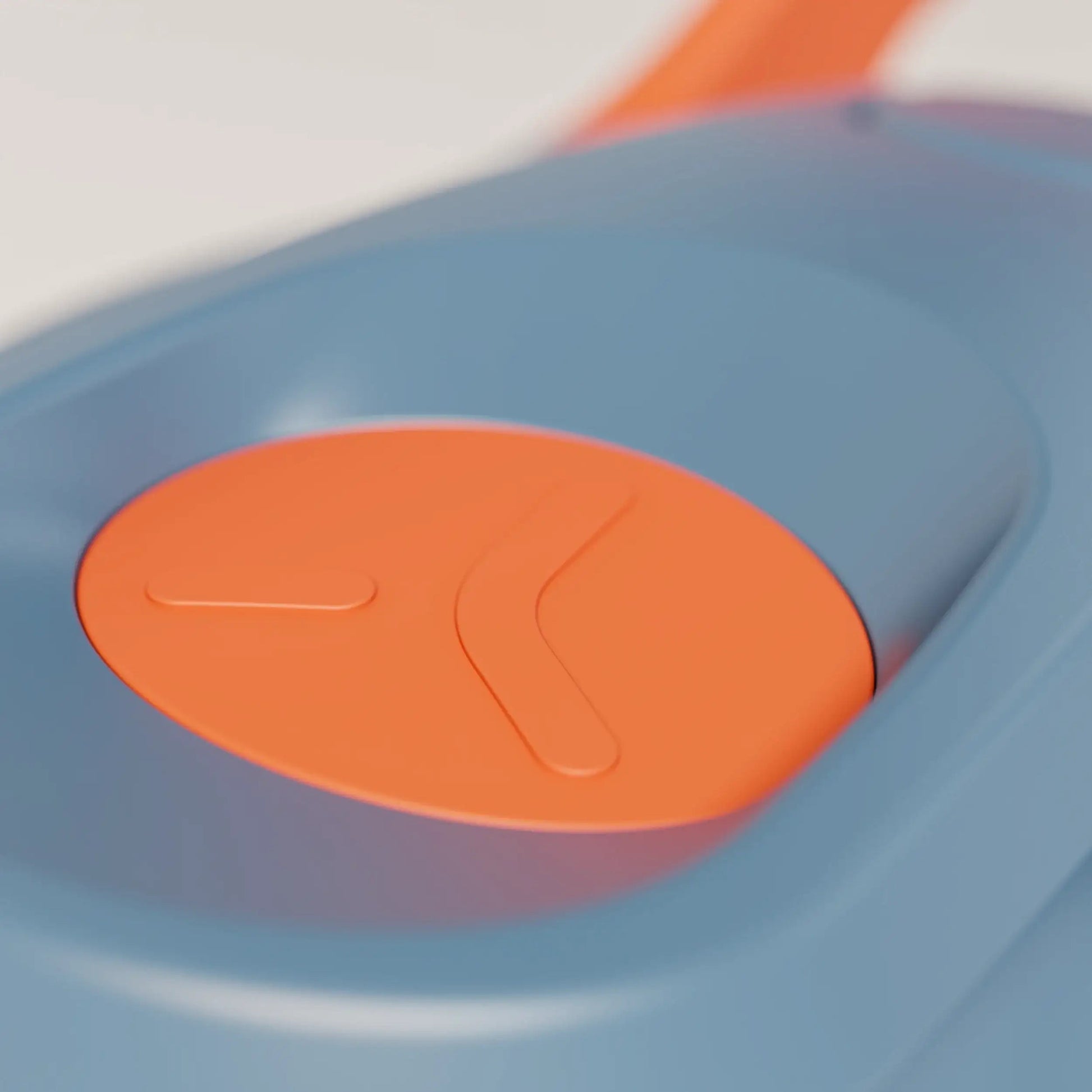 ecozen-performance-shaker-bottle-t3 SHKR_24700_P-S1.1_midnightBlue_burntOrange_1_11_xInsertCloseup_edit.png