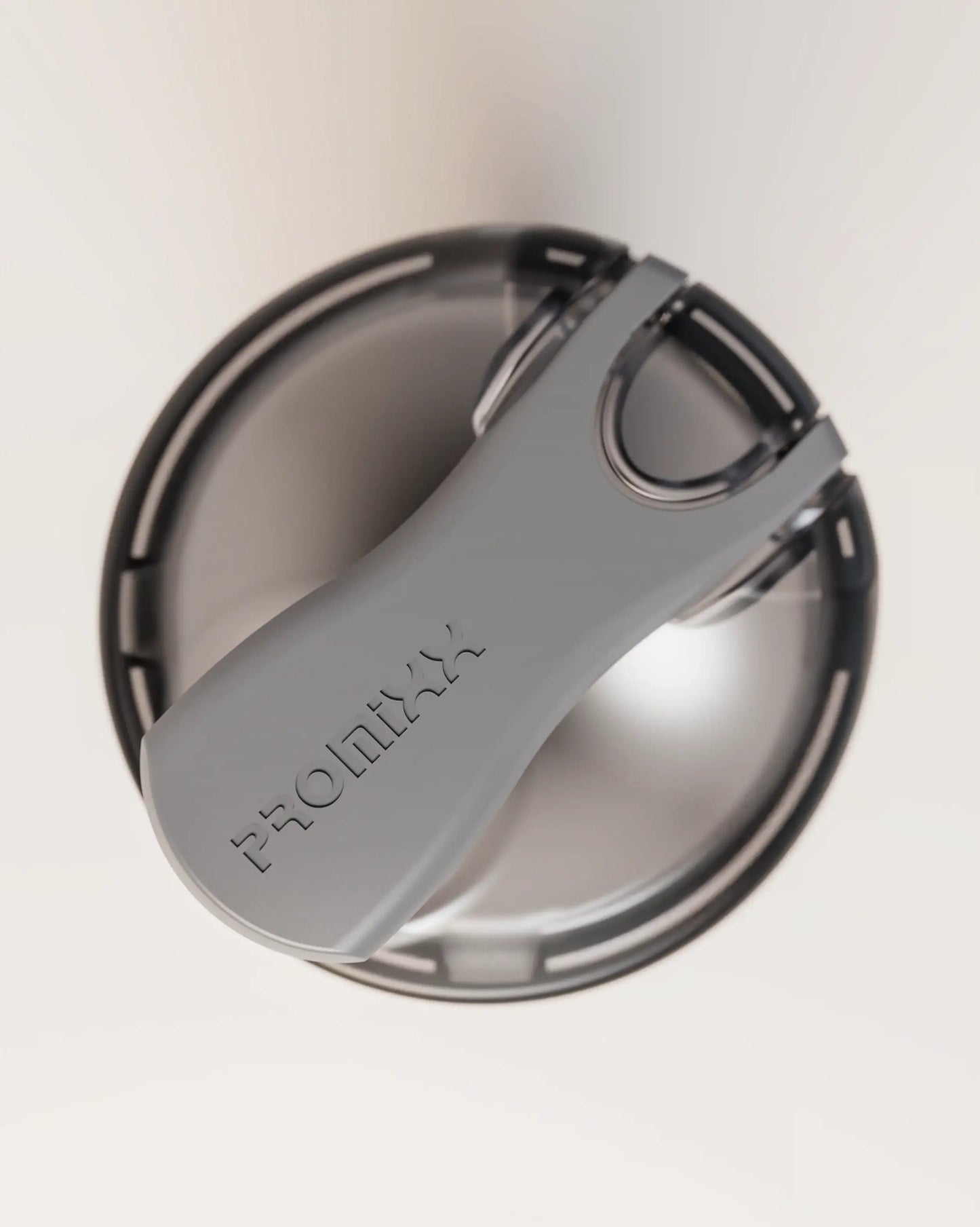 stainless-steel-electric-shaker-bottle-n7 VM_LiPo_3.5-700_v1_stainlessSteel_4x5_noNUTRIPOD_1_6_topDown_DOF_EDIT.png
