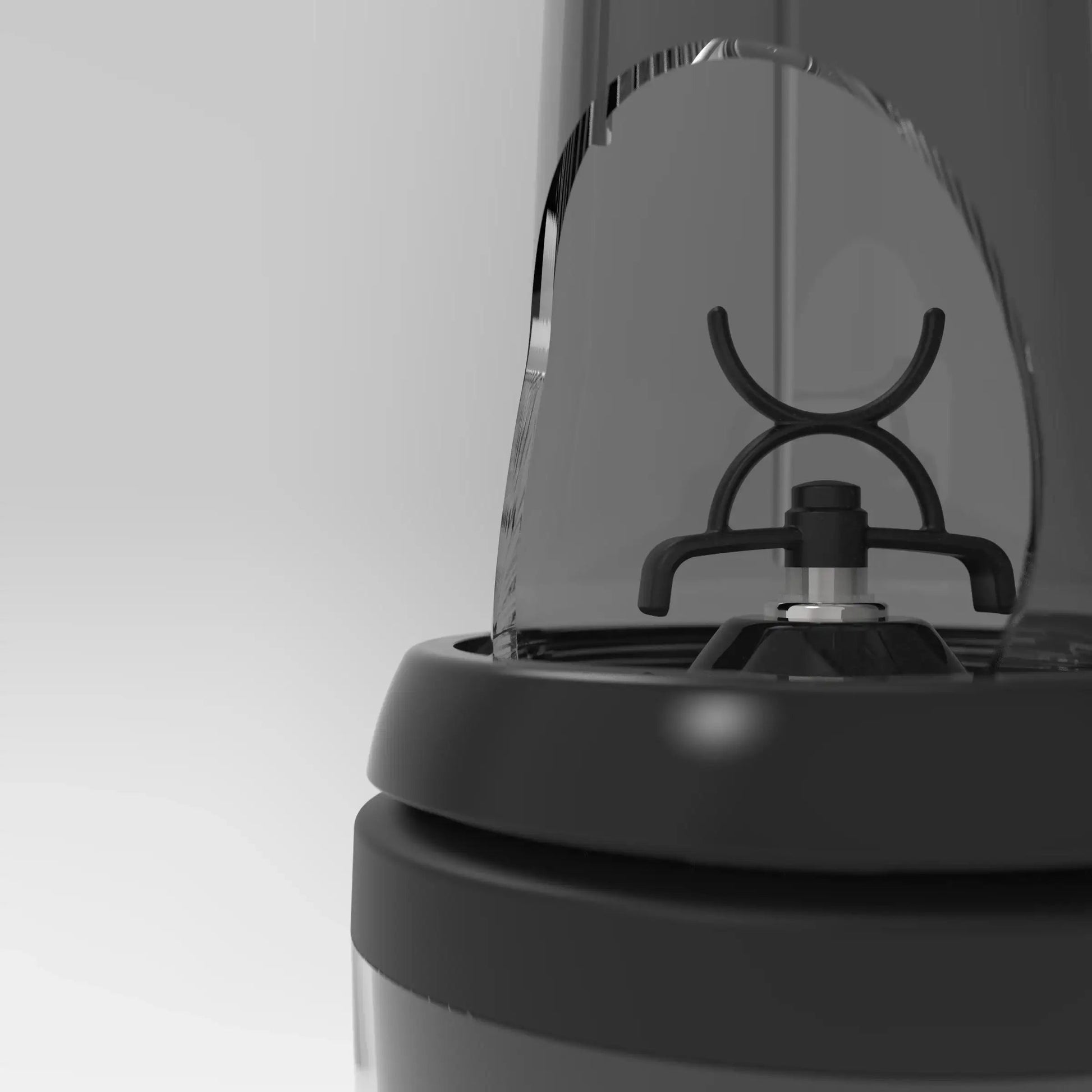 nutrition-and-protein-blender-x0 xblade_cutaway.1660.jpg